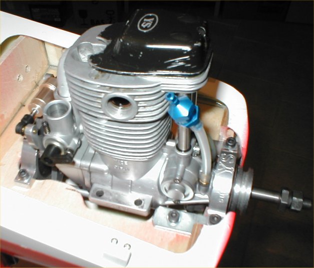 ExtraV2Motore1.JPG (58181 byte)